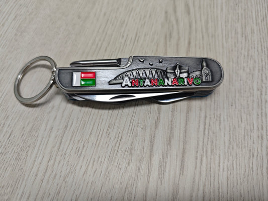 Couteau Multifonction Souvenir – ANTANANARIVO